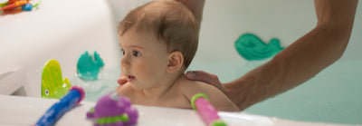 Paso a paso: Bañar a tu bebé, baños de esponja y más
