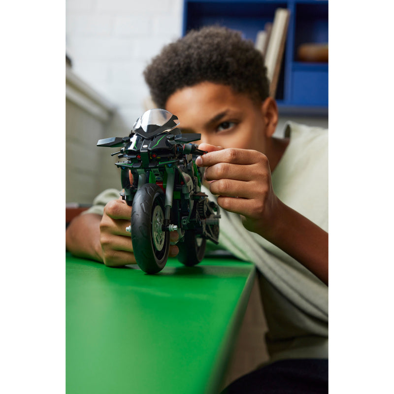 LEGO® Technic: Moto Kawasaki Ninja H2R - Toysmart_012