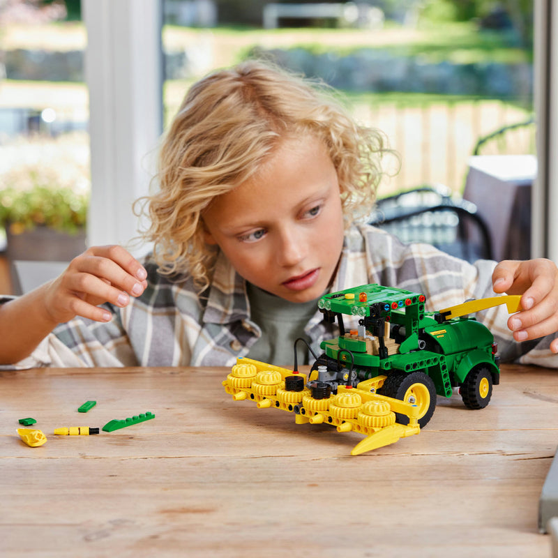 Lego®Technic: John Deere 9700 Forage Harvester - Toysmart_004