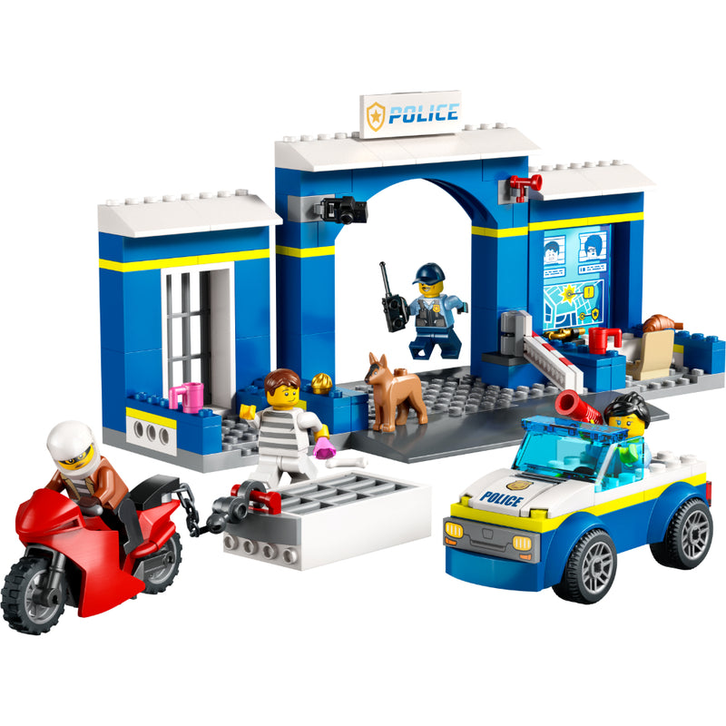 Lego® City Persecución En La Comisaría De Policía_002