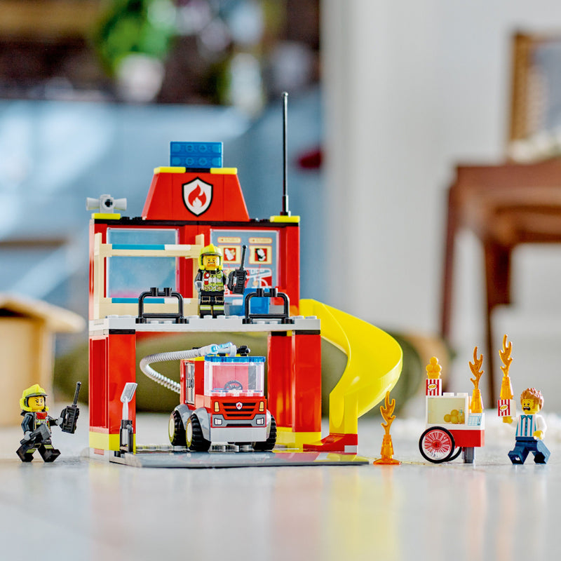 LEGO® City: Parque de Bomberos y Camión de Bomberos